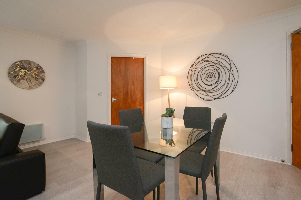 Brook Court - City Edge Stay Modern 2Bed Apartment นอตติงแฮม ภายนอก รูปภาพ